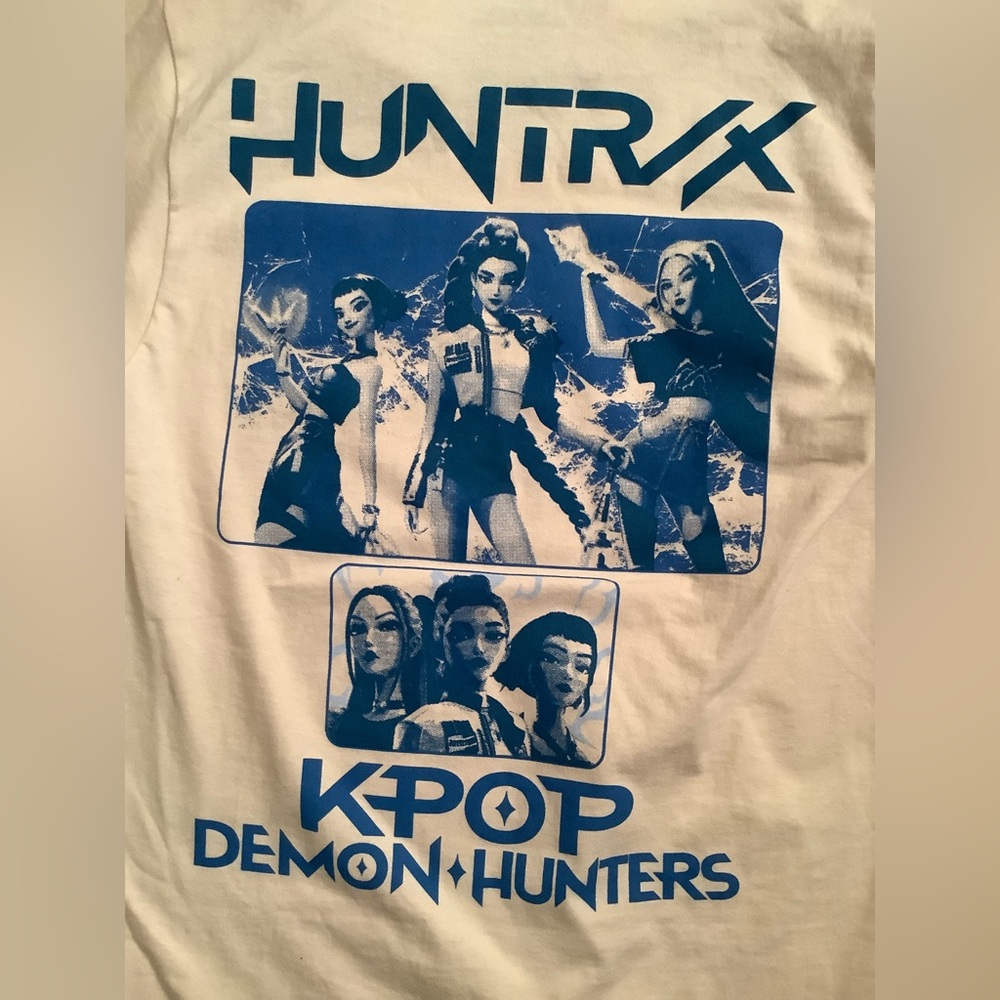 NWT KPop Demon Hunters HUNTR/X Short-Sleeve Top